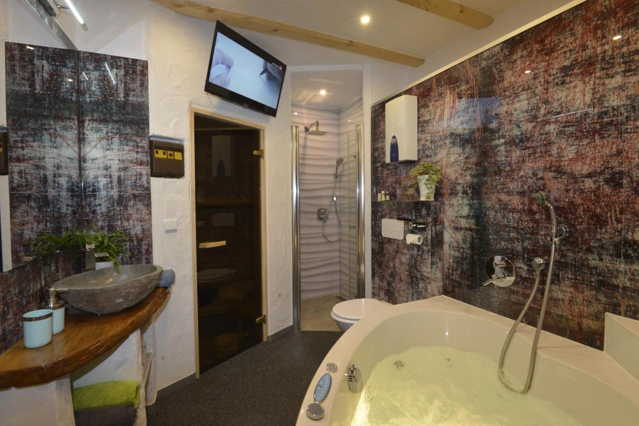 Eifel Kate, Relaxen Mit Sauna Und Whirlpool Dahlem  المظهر الخارجي الصورة