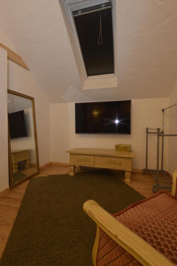 Eifel Kate, Relaxen Mit Sauna Und Whirlpool Dahlem  المظهر الخارجي الصورة